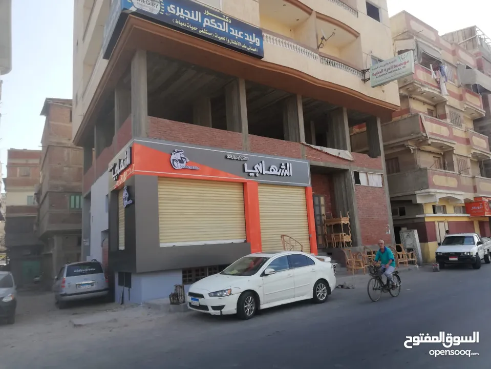 محل علي شارع رئيسي عرضه أكثر من 50 متر وعلي بعد 100 متر من ميدان الشهابية طريق عزبة اللحم