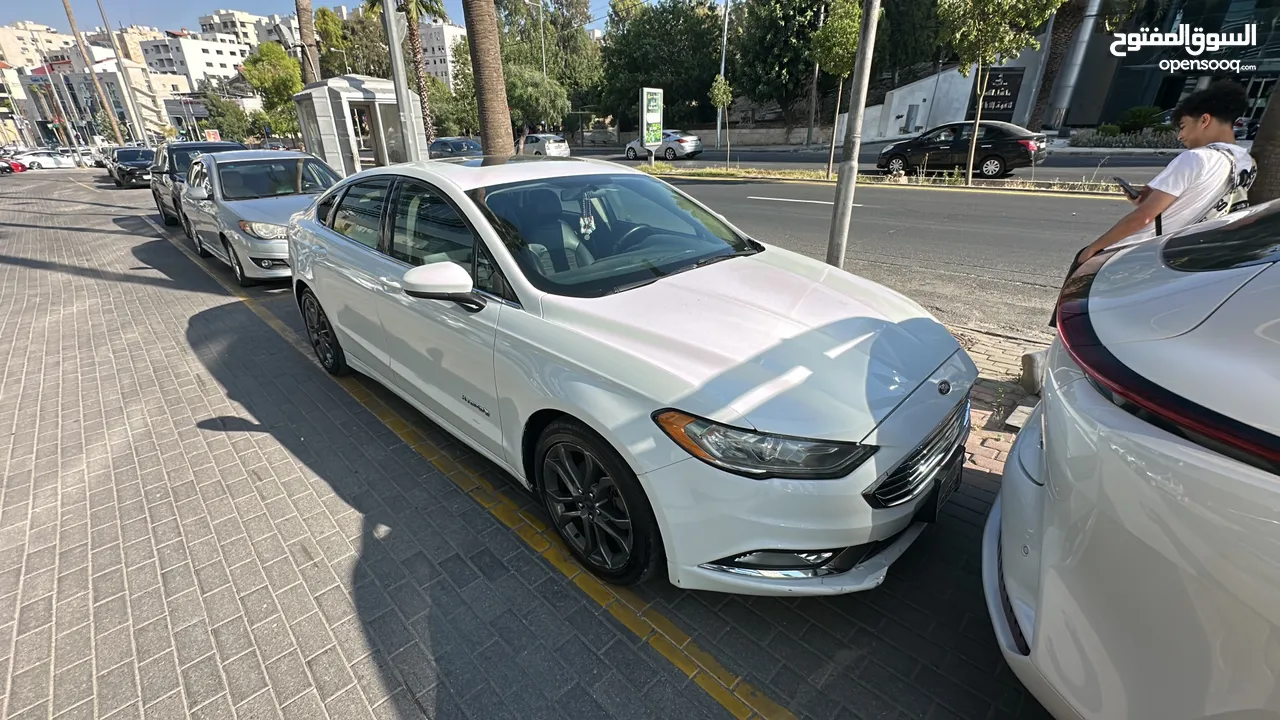 Ford fusion 2017 se sport بسعر مغري فتحة سبورت