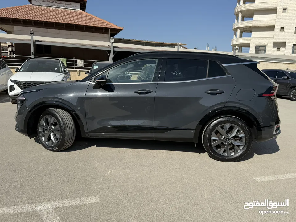 كيا سبورتاج GT Line ترخيص 2022 محرك 1600 هايبرد  جير أوتوماتيك 240 حصان
