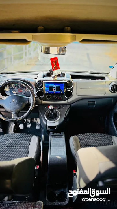 بيجو بارتنر تيبي  Blue HDi يد أولى  فحص نخب  سيارة مميزة ونظيفة  تنازل فوري عند الدفع كاش