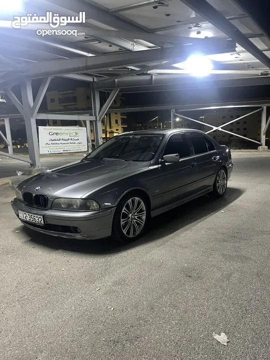 BMW E39   دب 2003 اصلي فحص كامل ليست بحاجة الى شيء