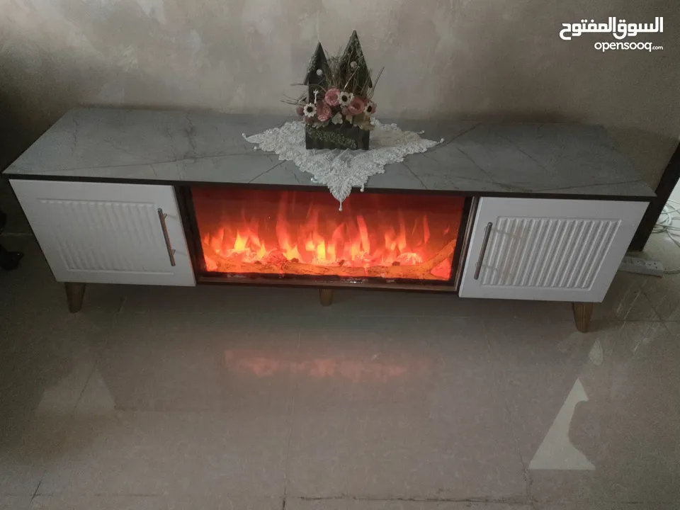 طاولة شاشة +خزانة أحذية +طاولة مجلس+اربع قطع جانبية