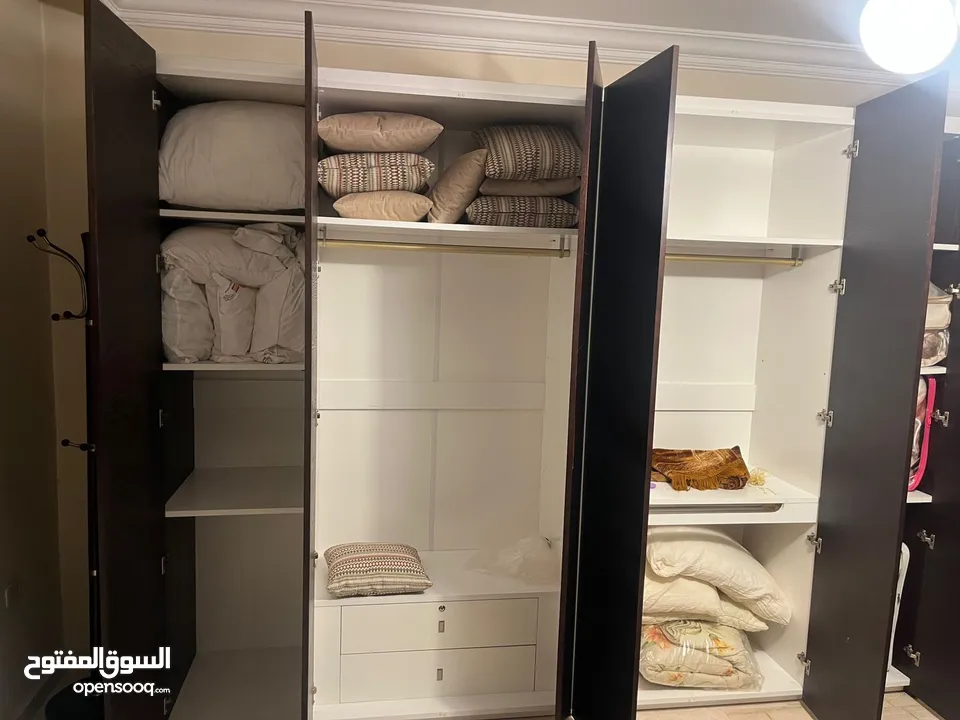 غرفة نوم ماستر للبيع بحالة ممتازة