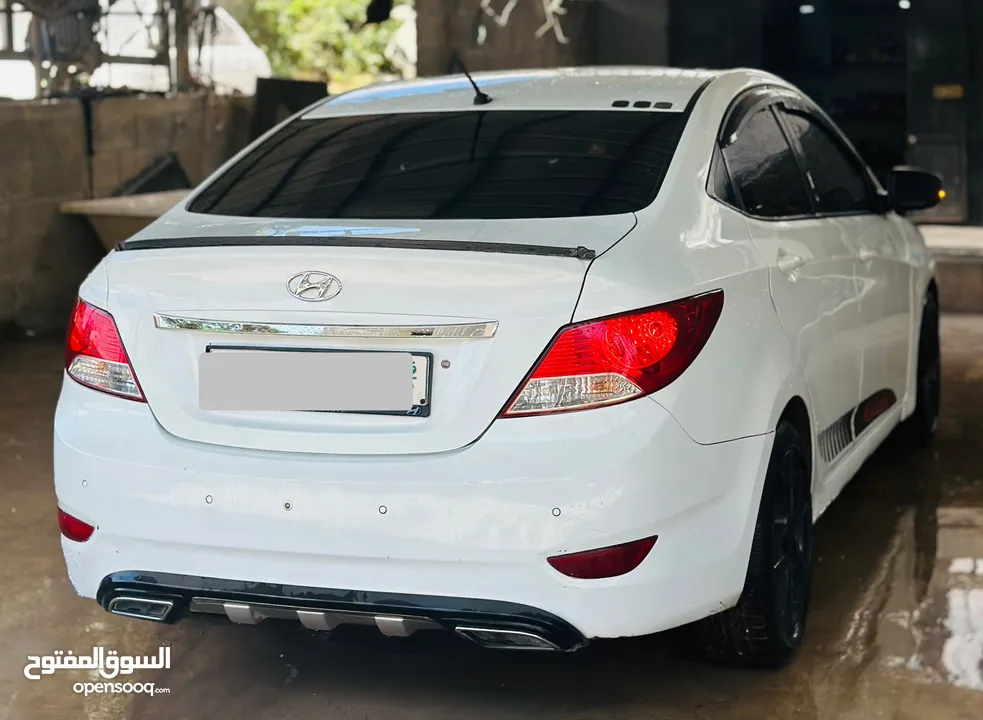للبيع كاش هونداي اكسنت ديزل ماتور 1600 4 غيار فحص نخب