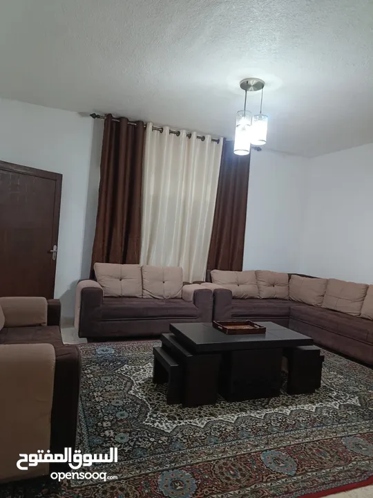شقة ارضية مفروشة للإيجار بشارع الجامعة الاردنية من المالك مباشرة