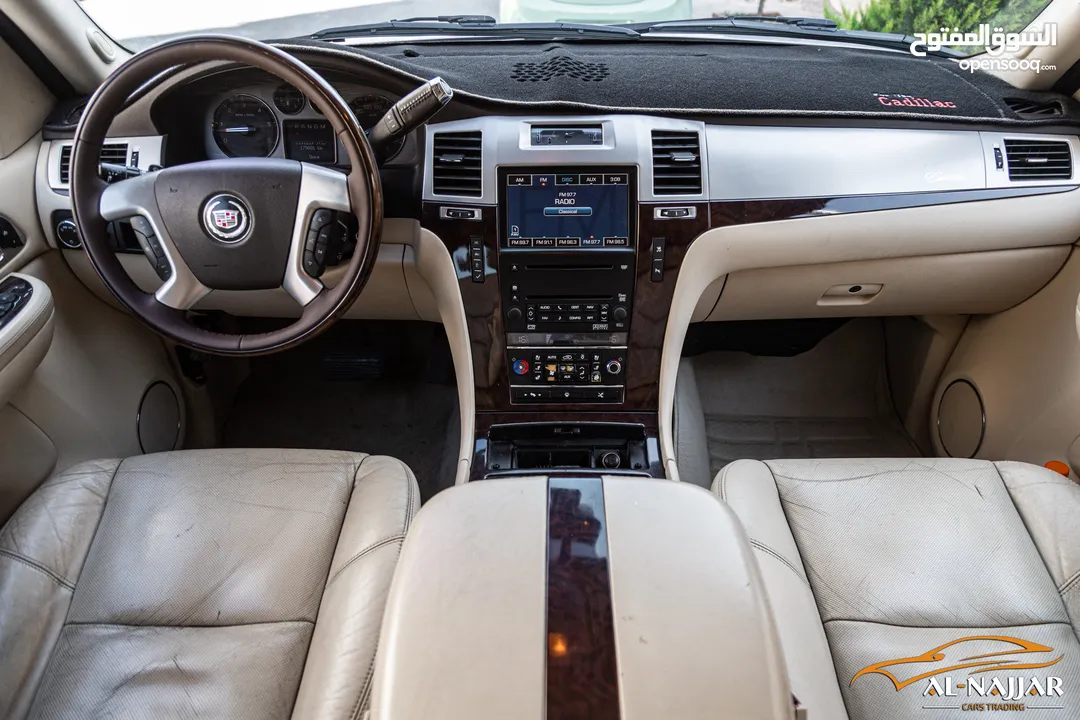Cadillac Escalade 2008   السيارة مميزة جدا و قطعت مسافة 179,000 كيلو متر فقط