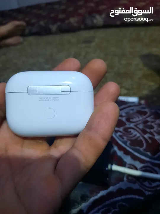 سماعه جديده  مو مستخدمه بدي ابيعها     لظرف خاص للجادين فقط