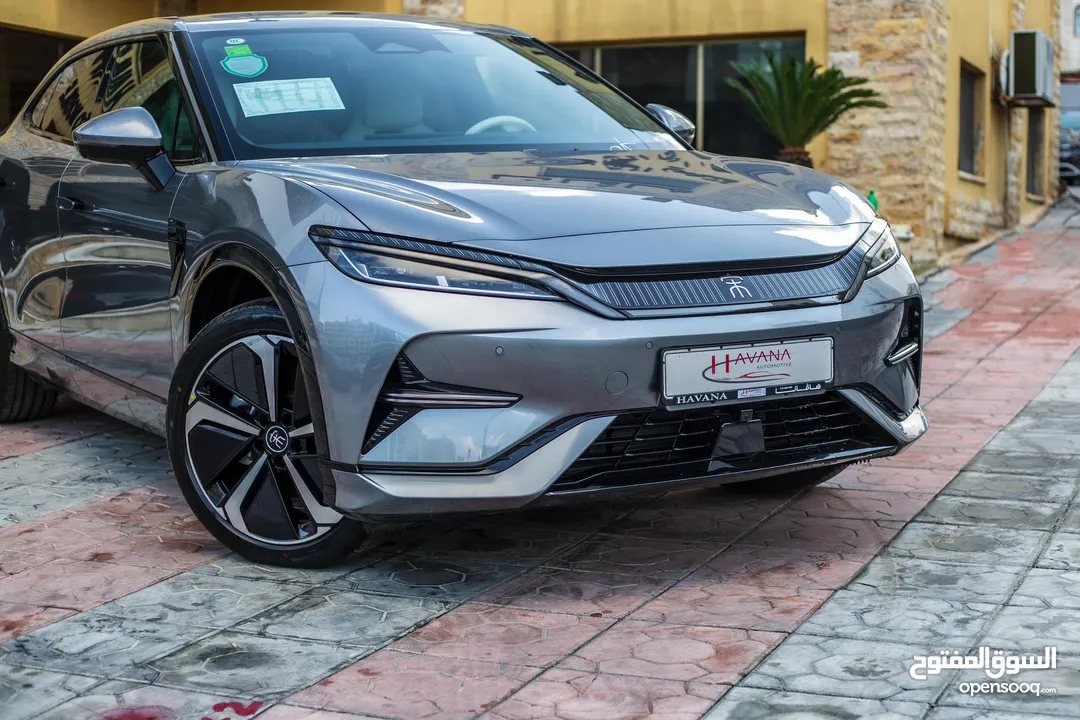 BYD SONG L 2024 كفاله البستنجي 6 سنوات او 100 الف كم تتوفر باللون الداخلي بيج او جملي