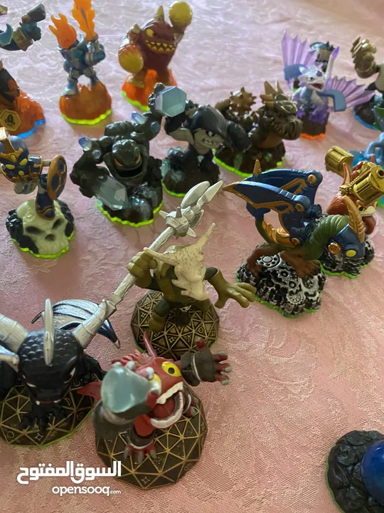 سكاي لاندر للنينتيندو وي....طقم كامل مع الCD Skylanders for Wii and 3DS Nintendo