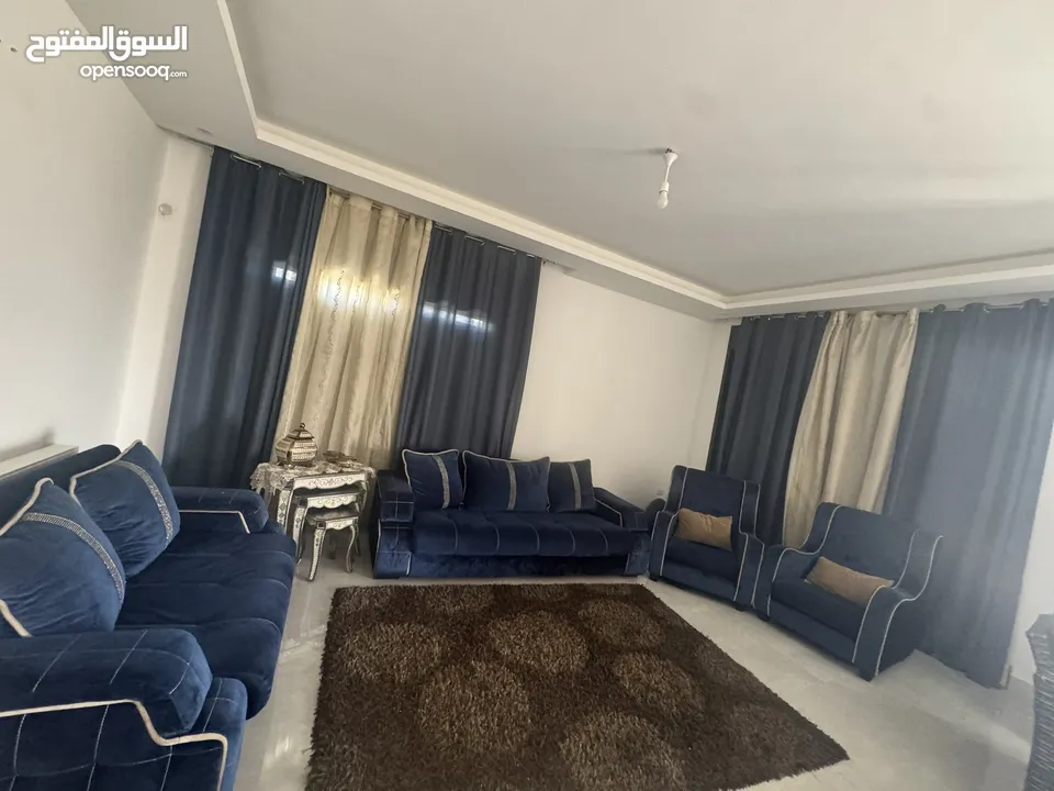 اثاث للبيع