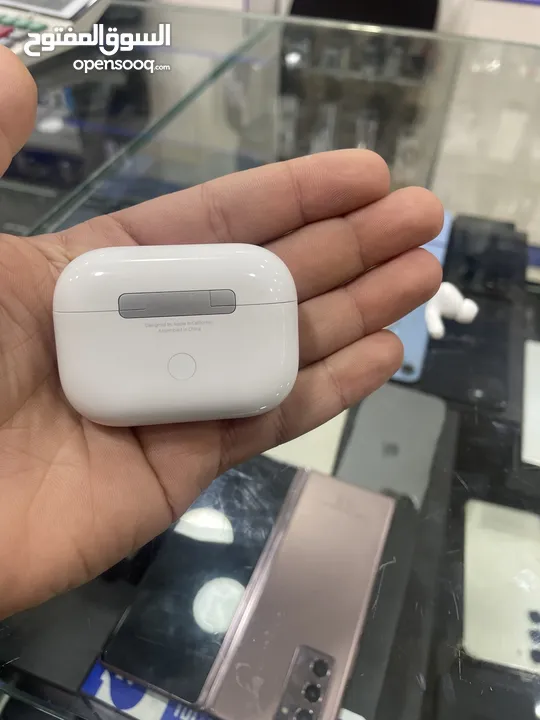 Air pods 2 pro بحالة الجديد بسعر مميز