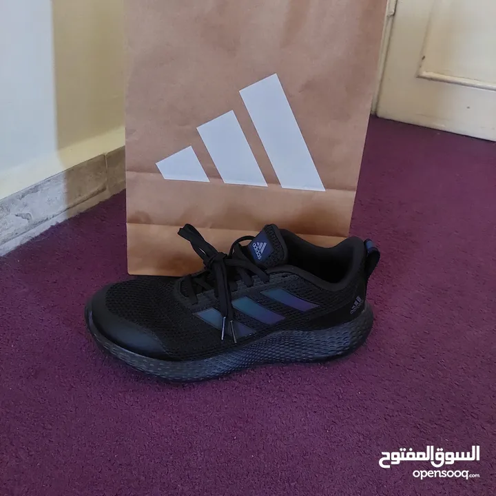 بوت اديداس اصلي تم جلبو من امريكا طلع كبير