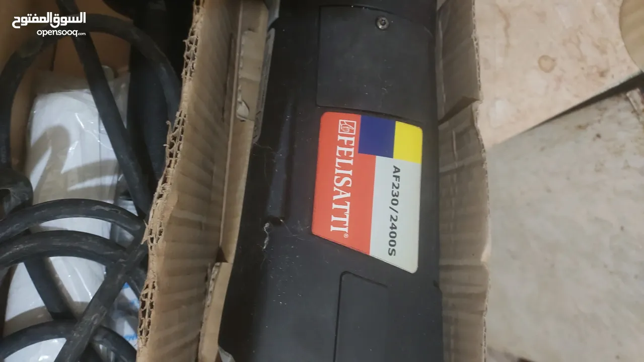 عدد صناعية صناعة اسبانية  للبيع