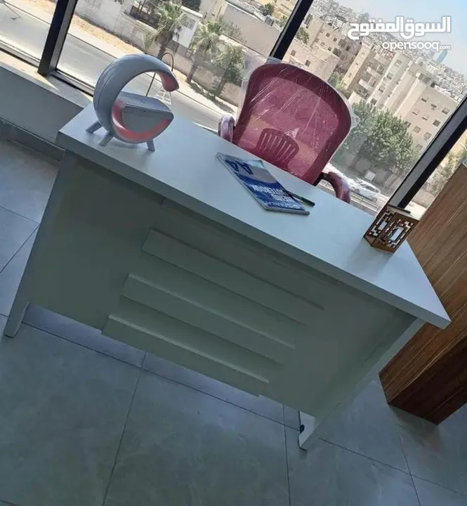 مكتب اداري مميز 140*70 تفصيل خشب لامينت مستورد مكفول بسعر المصنع موديلات مميزه