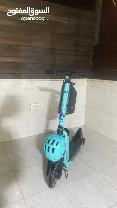 سكوتر من نوع تاير مع طاقيه الصليه  و كلشي  48 فولت 15 أمبير