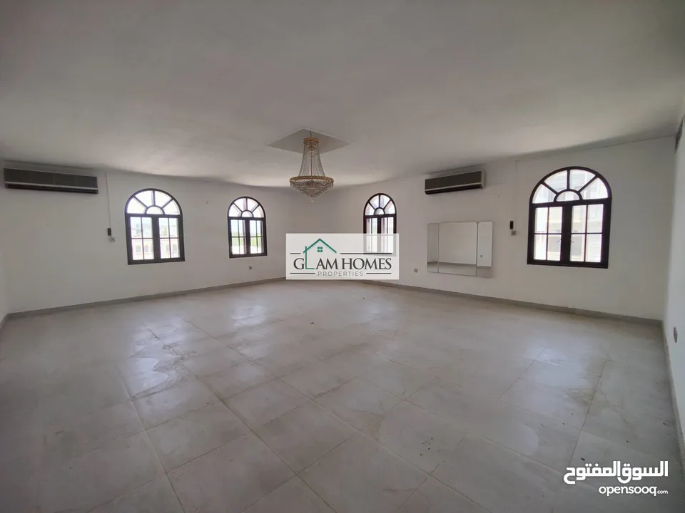 Spacious 6 BR villa for sale in Qurum Ref: 735Y