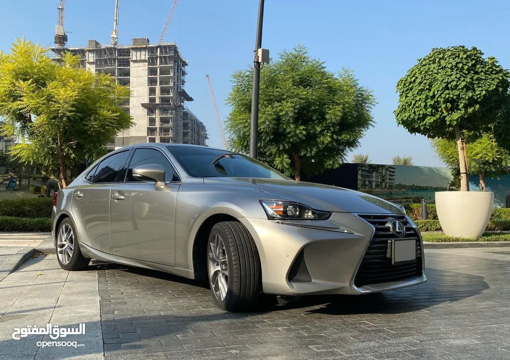 Lexus 2018/GCC Specs/first owner/full service history