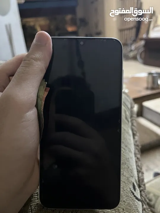 Samsung a25 5zG شغال بحالة الوكالة لسا كفالتو شغاله واستعمال بسيط جداً