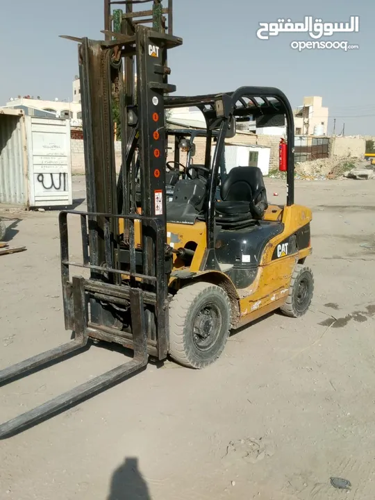 تاجير الرافعات الشوكيه تحميل وتنزيل جميع انواع البضائع تاجير الرافعات الشوكيه