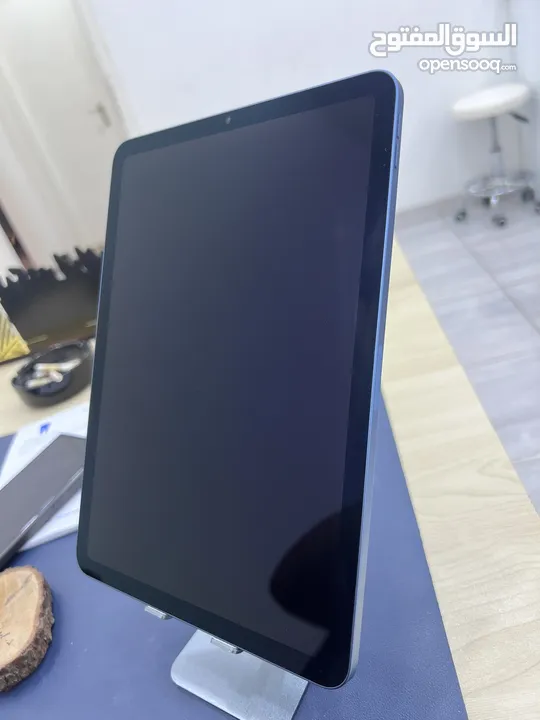 ايباد اير 5.    ipad air 5 الجهاز استعمال ممتاز ولا شخط