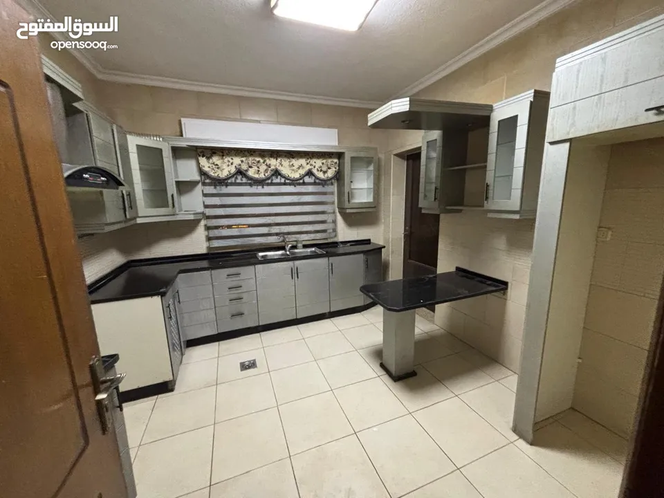 شقة للبيع في منطقة البنيات ( Property ID : 40190 )