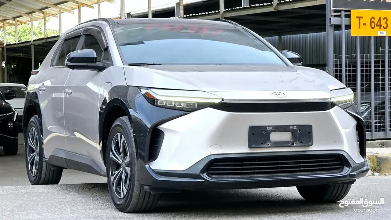 2022 تويوتا BZ4x برو لونج رينج بطارية كبيرة لون مميز ممشى قليل فحص كامل ولا ملاحظة