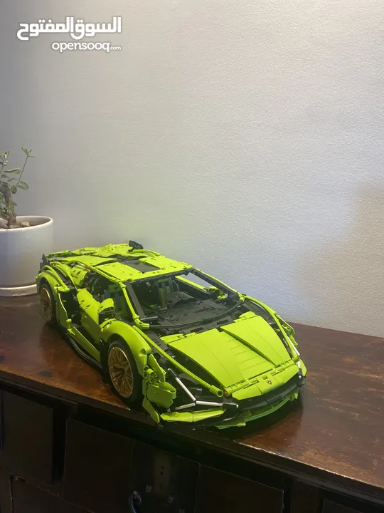 Lamborghini Sián FKP 37 1:8 Ferrari Daytona SP3 - High-Detail Technic-Style Construction Model
