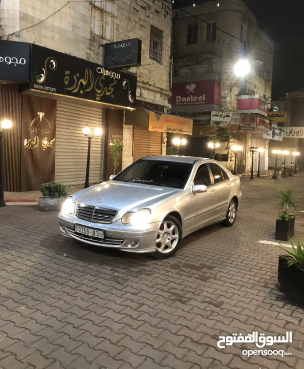 للبيع او البدل مرسيدس c220 اصل عمومي موديل 2006 بحالة ممتازه السعر 30 الف