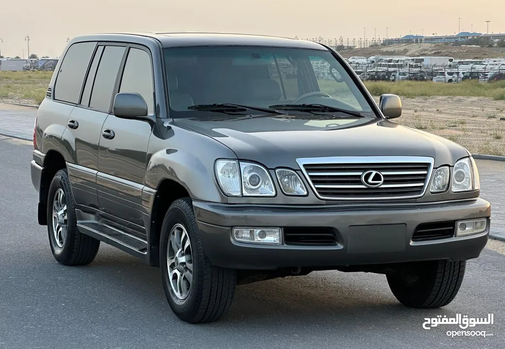 Lexus lx470 model 2000 American