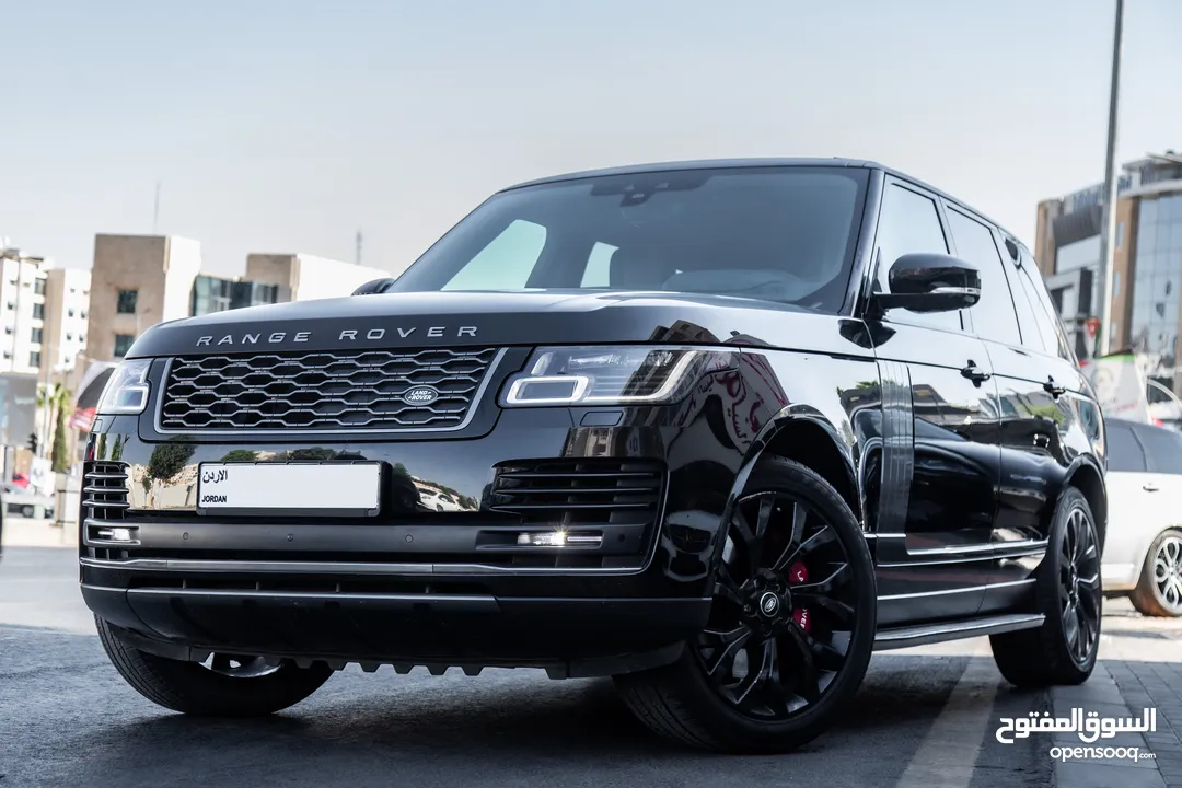 Range Rover vouge 2019 Hse Plug in hybrid Black Edition   السيارة وارد المانيا