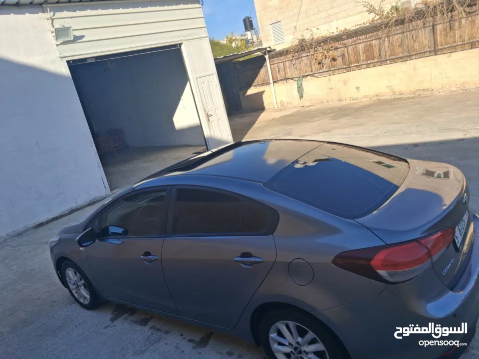 كيا سيراتو. 2017  عداد 66 الف فقط