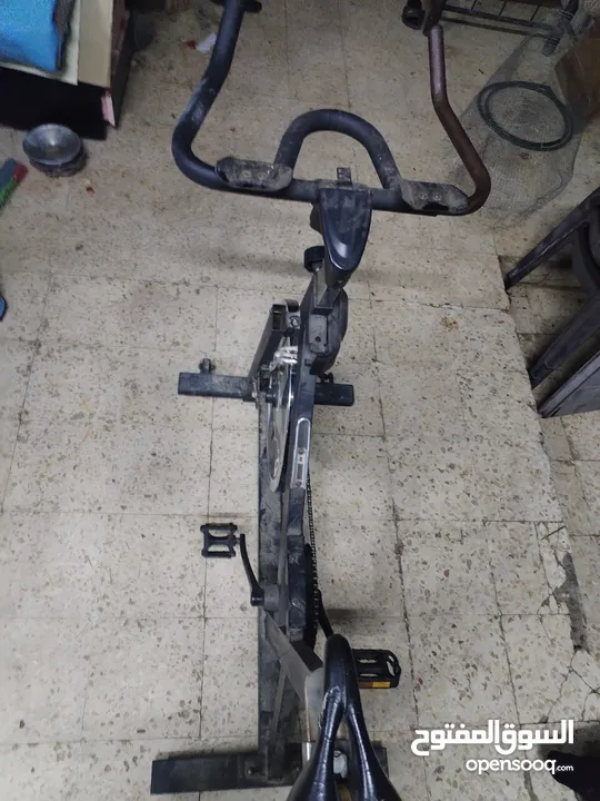 بسكليت رياضة بيتي شغال فقط 25 دينار