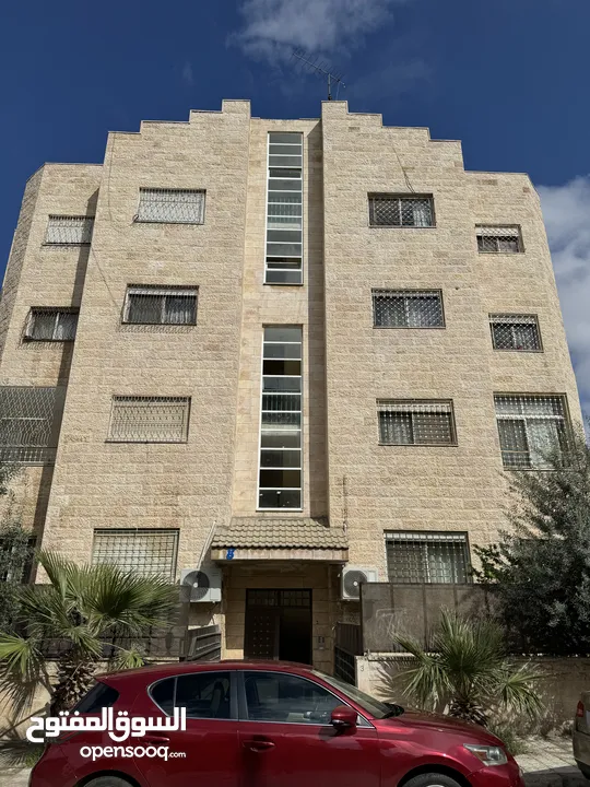 شقة 105م طابق ثاني في بسمان ضاحية الأمير حسن قرب كارفور موقع مميز وهادىء للبيع