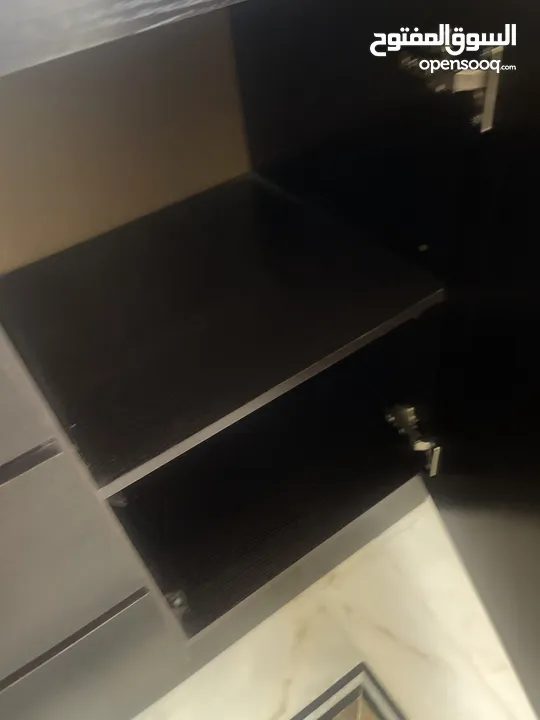 بوفيه   خشبي بني محروق