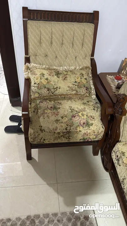 طقم كنب 7 مقاعد بحال الجديد