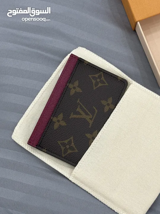 LV card holder - بوك