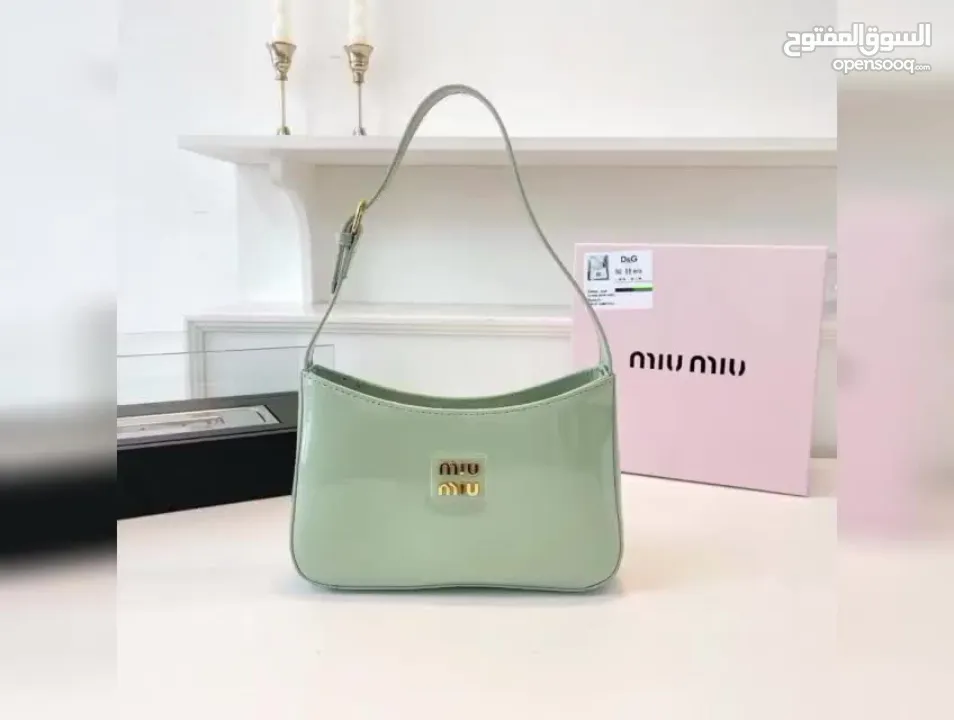 Miu Miu  الوان الموسم جمال و أنوثة وأناقة بقطعة واحدة فقط