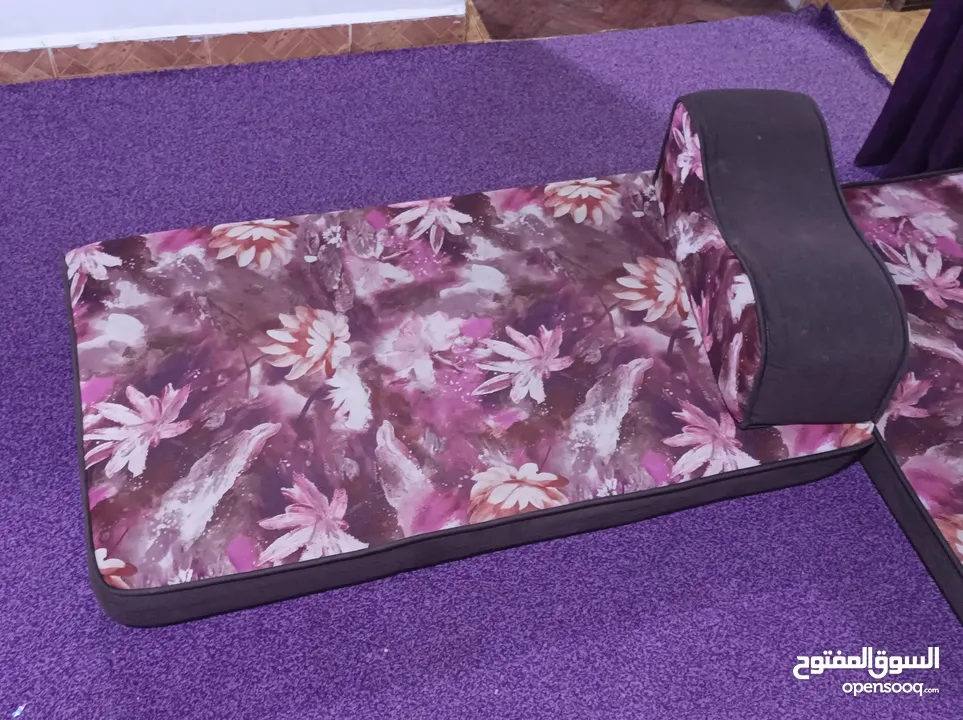 طقم جلسه عربيه لون نهدي مورد للبيع