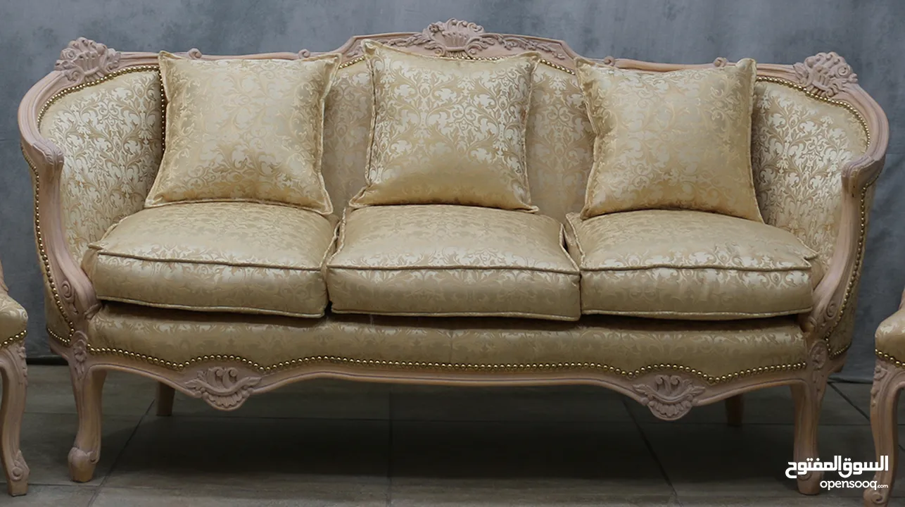 French-Style Baroque Medallion Chairs - 9 carat Gold