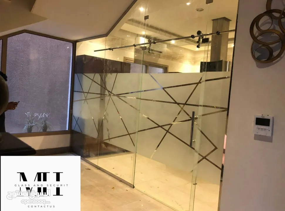 (GLASS AND SECURIT ) حجير زجاج سيكوريت  الأمان والأناقة في آن واحد.  لحماية فائقة ومظهر عصري لمنزلك