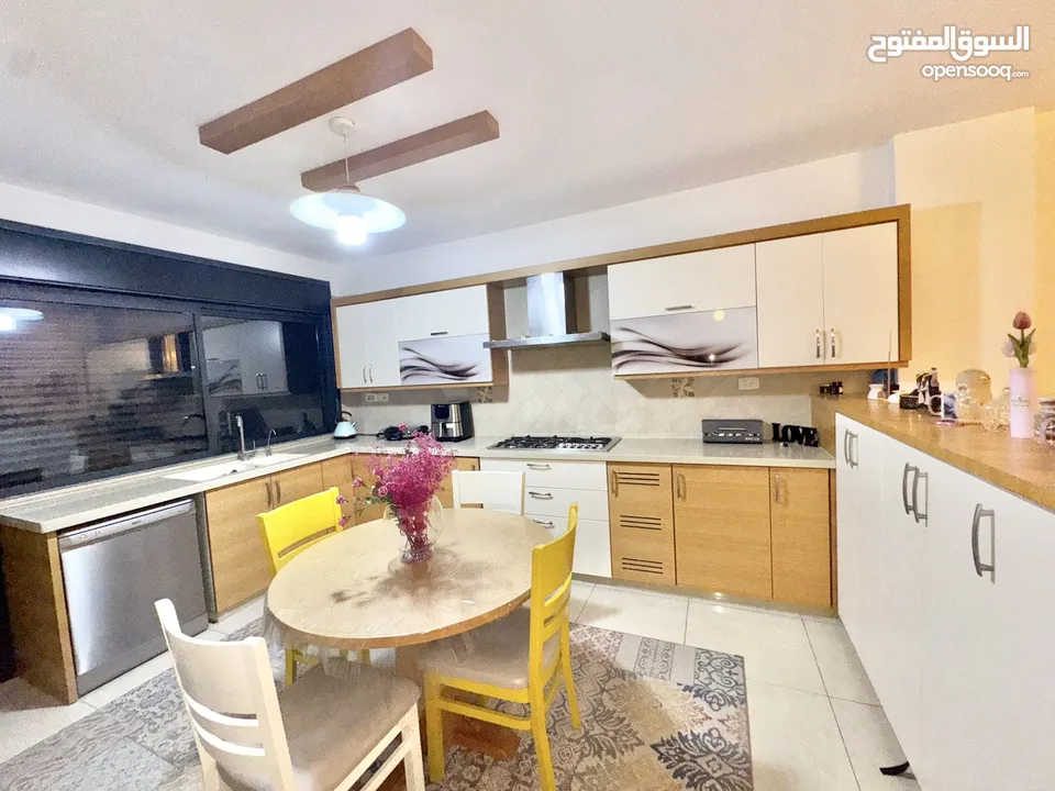 شقة للبيع بسبب السفر