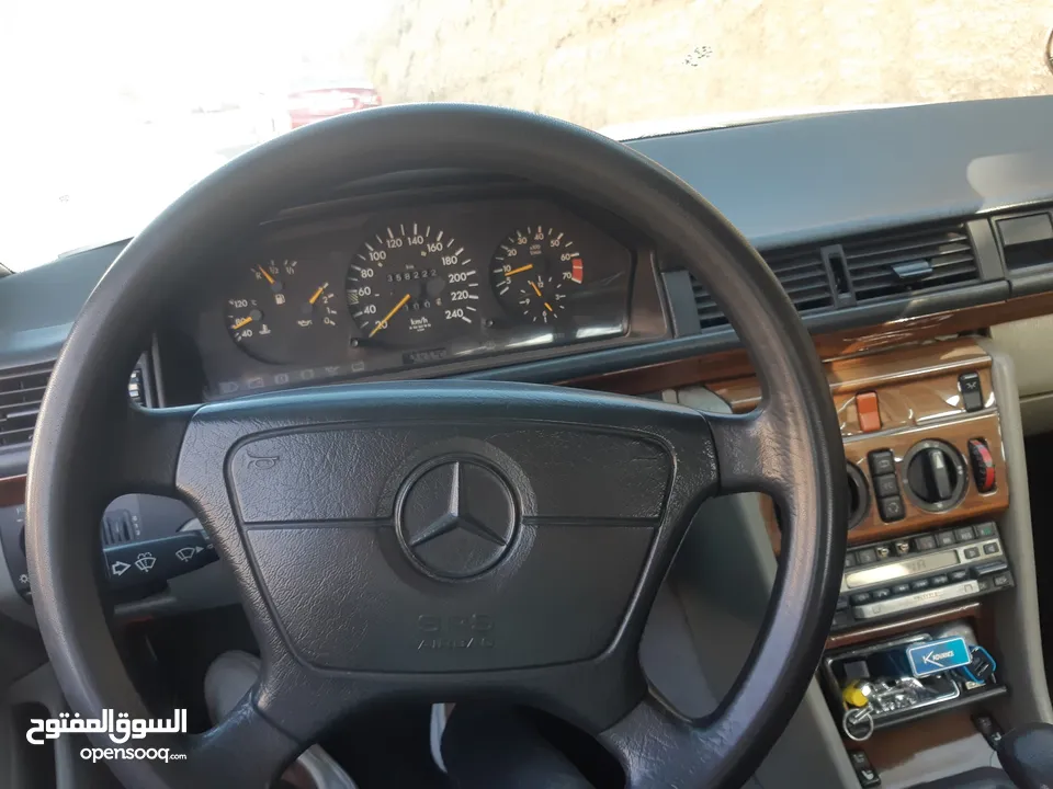 مرسيدس بطه W124 E200 1993 للبيع