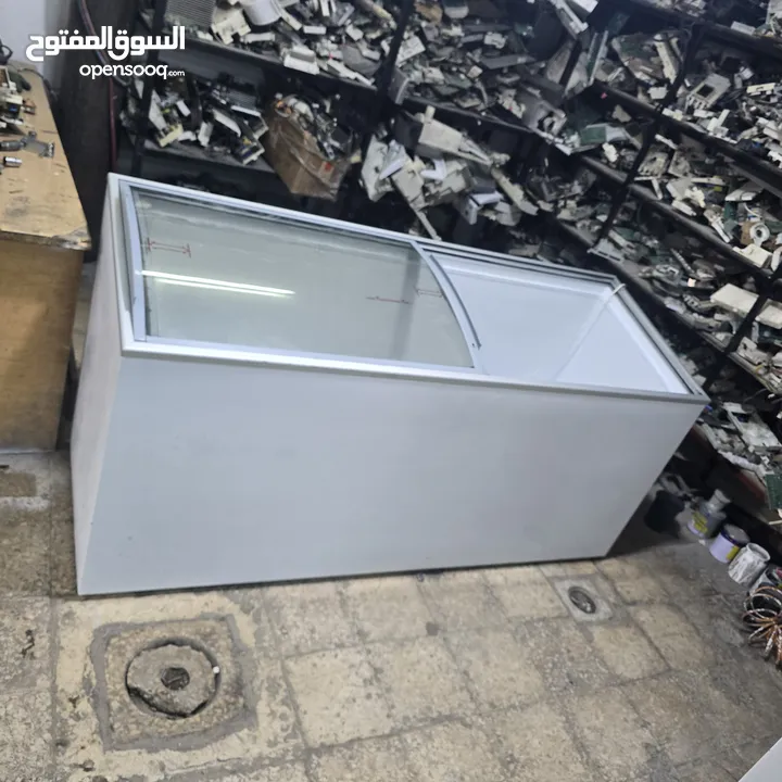 فريزر فريزر مستعمل بحاله الوكاله 350 لتر 200 دينار شامل التوصيل عمان والزرقاء وباقي المحافظات مش بس