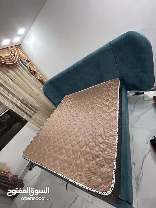 King size bed