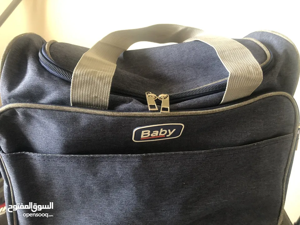 اغراض بيبي شفاط حليب للبيع استخدام قليل جدا و  شنته أطفال و كار سيت ( كوت )