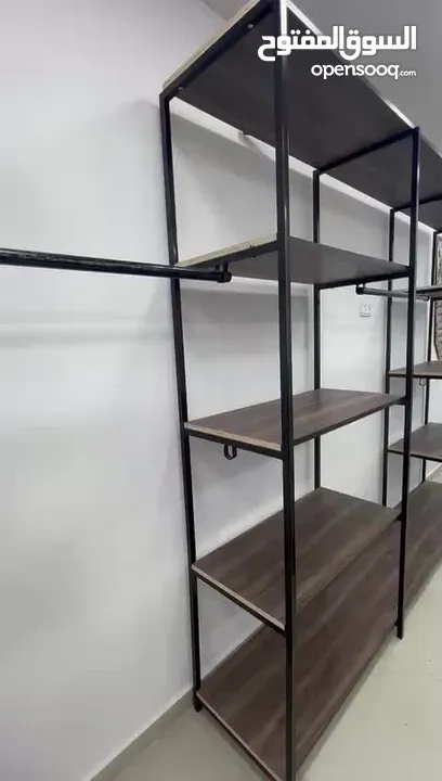 ديكورات محل ملابس تم بيعه للبيع