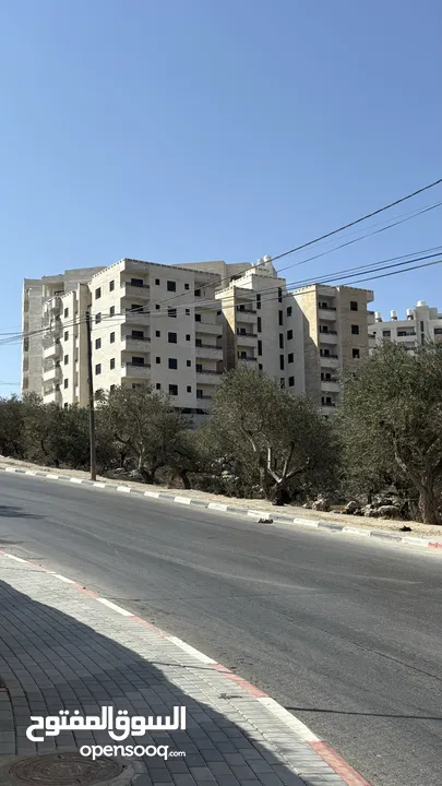 وجود شقق فاخرة للبيع في منطقة بيت جالا في منطقة السدر