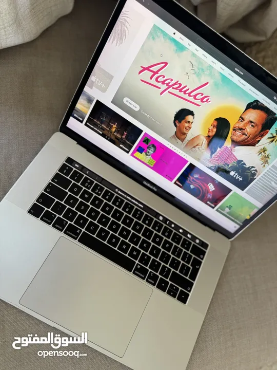 Apple Macbook pro i7