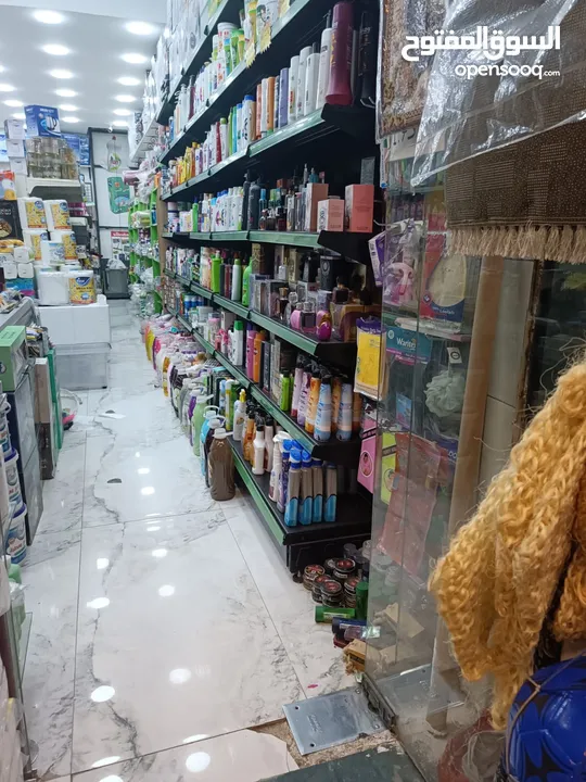 محل فارغ بديكور فاخر   للبيع لعدم التفرغ في أقوى شارع رئيسي في الاردن شارع الشهيد بجانب مخابز بسمان