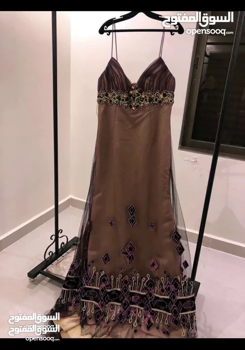 فساتين سهرة للبيع او الايجار